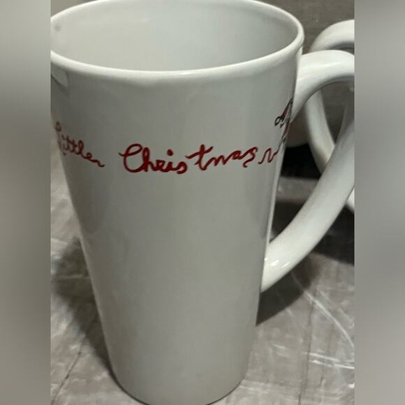 “Wishing You a Merry Christmas” tall cocoa mugs, set of 3 - Picture 3 of 6